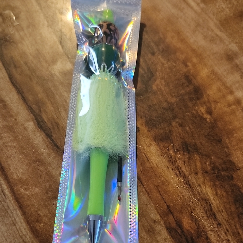 Green Fluffy Novelty Pen With Refill